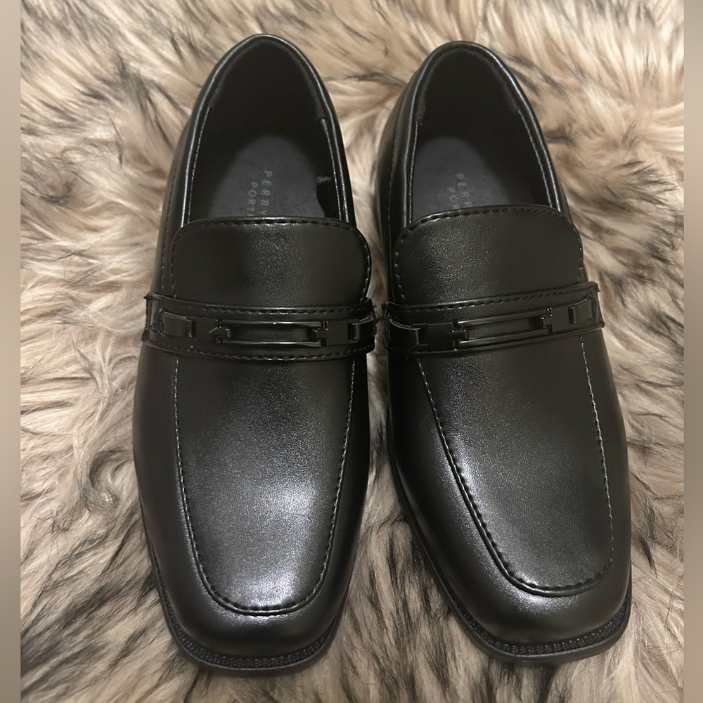 Perry Ellis boys dress shoes